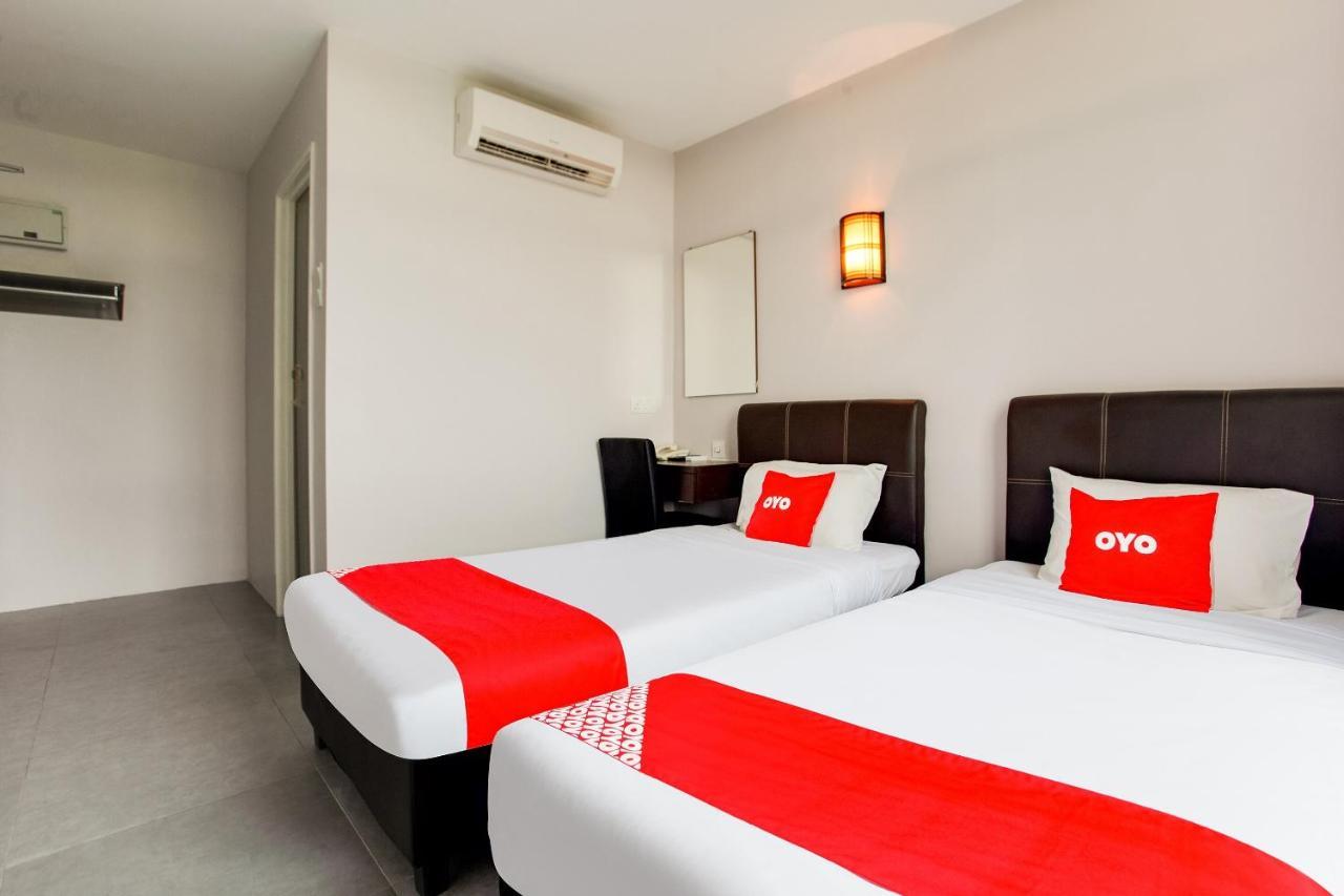 Oyo 89631 988 Hotel Johor Bahru Exterior photo