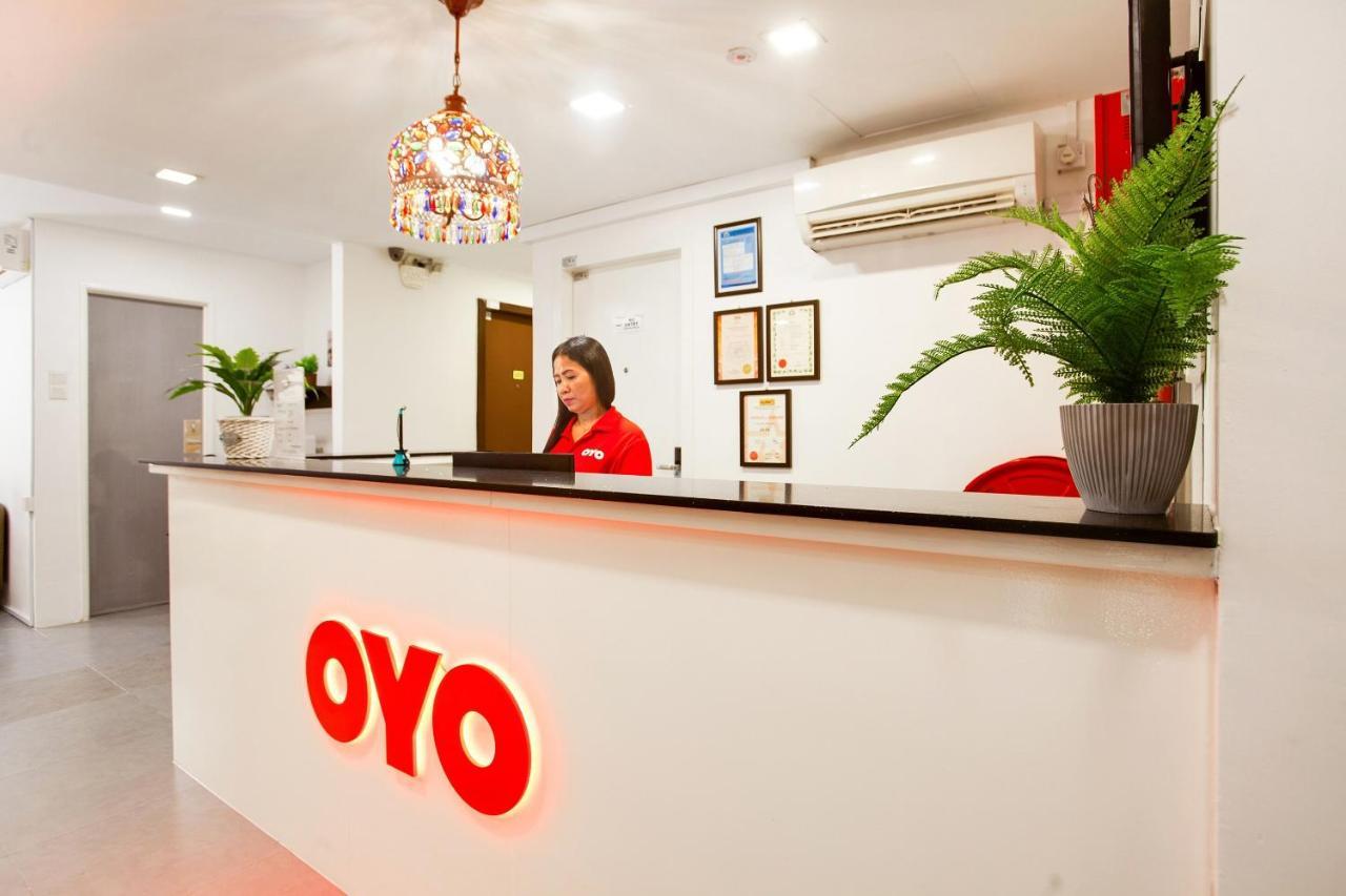 Oyo 89631 988 Hotel Johor Bahru Exterior photo